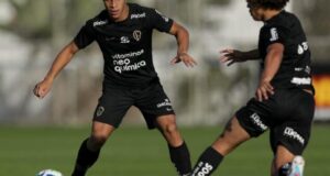 Corinthians foca na organização ofensiva em penúltimo treino antes do clássico contra o Santos