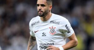 Corinthians quer usar parada do Brasileirão para recuperar Renato Augusto