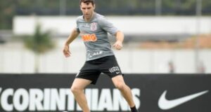 Transfer ban por dívida com Boselli pode melar ida de Rojas ao Corinthians