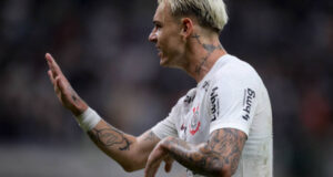 Róger Guedes é responsável por 44% dos gols do Corinthians na temporada