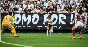 Corinthians bate recorde de público do futebol feminino na América do Sul