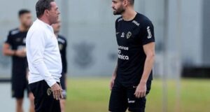 Renato Augusto volta a treinar, após ser ausência em clássico